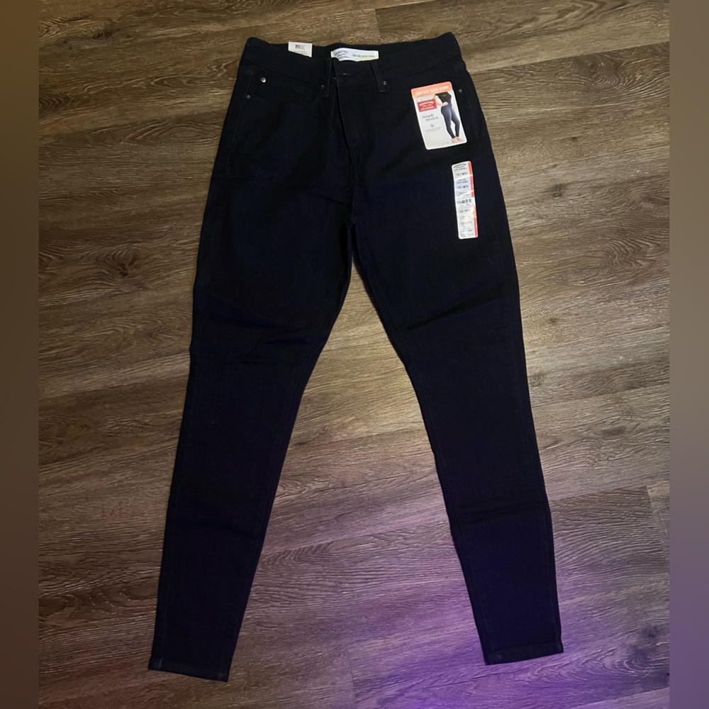 Signature Levi Strauss High Rise Super Skinny size 12